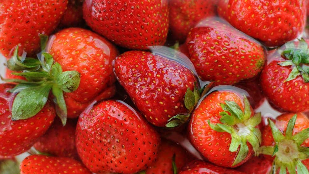 soaking strawberries in salt water